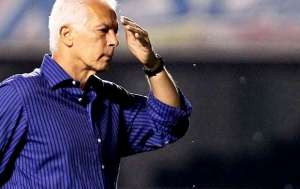 Fora do mercado, Emerson Leão negocia com Palmeiras para 2015