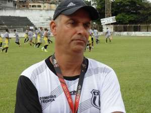 Treinador de ótimo currículo está aguardando proposta para voltar ao trabalho