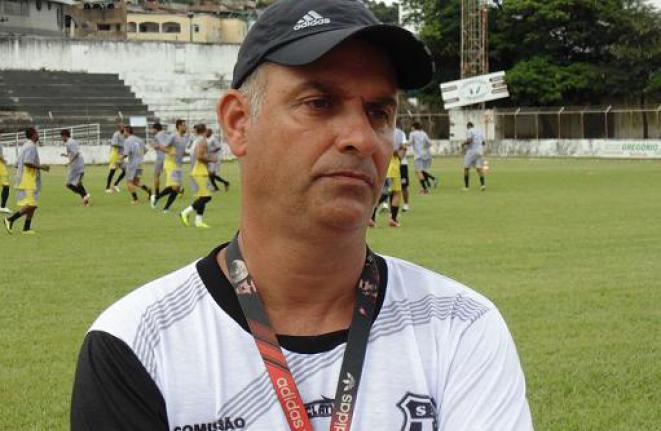 Carlos Octávio fez excelente trabalho na equipe do Guaratinguetá em 2013 - Divulgação