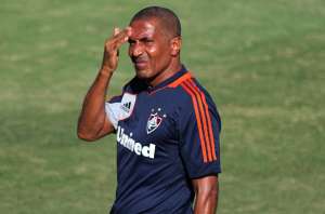 Cristóvão confirma Carlinhos e Diguinho como titulares