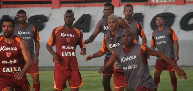 CRB deve ter uma formação ofensiva contra o Macaé para tirar a vantagem de quatro gols do adversário