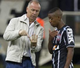 Mano Menezes fechou o Corinthians após o gol de Guerrero - Foto: Corinthians - Oficial