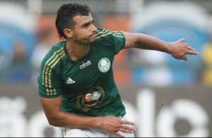 Palmeiras fica próximo de acerto com Henrique para 2015