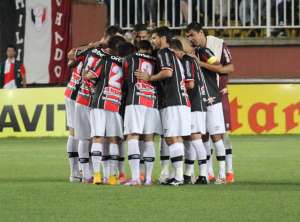 ‘Finalistas’ da Série B, Ponte Preta e Joinville têm números que provam equilíbrio entre eles