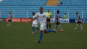 Série B: Cansado de atacantes que não fazem gols, Geninho promove jovens da base do Avaí