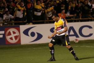 Ídolo, Zé Carlos rescinde com o Criciúma sem render o esperado