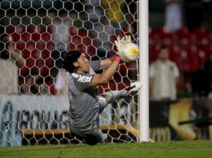 Cássio defende volta de Emerson ao Corinthians