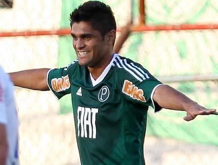 Luan ex-Palmeiras é um dos homenageados no livro