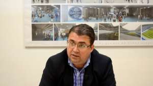 São Paulo apresenta Júlio Chavare, ex-Grêmio, como substituto de Juvenal Juvêncio