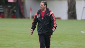 Luxemburgo anuncia permanência no Flamengo em 2015