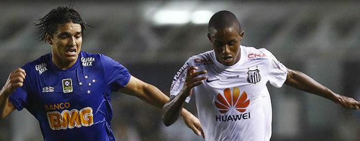 Moreno, do Cruzeiro, correu bastante, mas desta vez não marcou na vitória contra o Santos, por 1 a 0 - Foto: Santos FC - Oficial