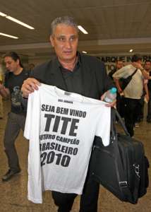 Atravessando? Internacional pode levar Tite, pretendido pelo Corinthians, para a temporada de 2015