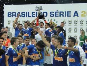 Cruzeiro com duas mãos da taça, São Paulo na Liberta e cinco clubes brigando pelo G4