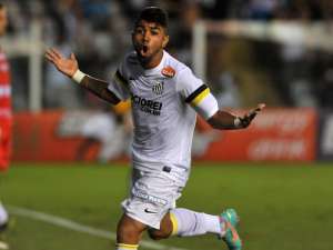 Sem dinheiro, Santos pode vender artilheiro por 