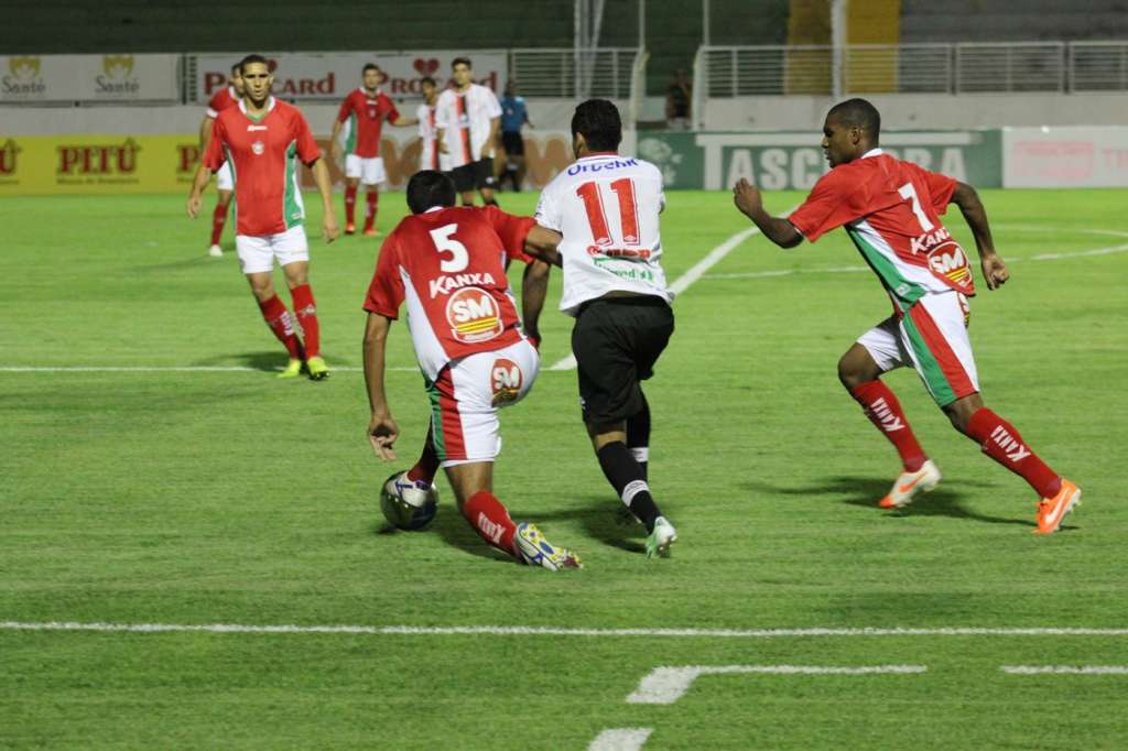 Boa Esporte 1 x 0 Joinville - Time mineiro voltou ao G4 e mesmo perdendo o JEC lidera sozinho a Série B 2 0002050044073 img