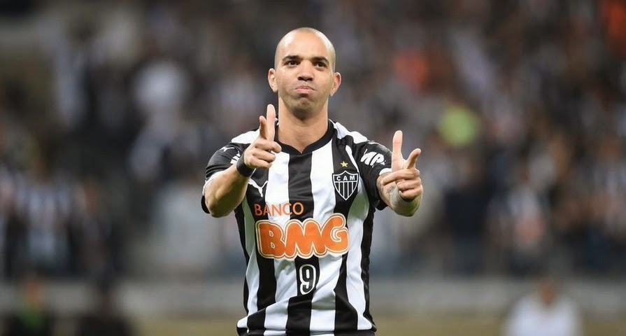 Levir Culpi espera ter Diego Tardelli no Atlético-MG