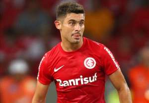 Recuperado, Alex treina com time e deve reforçar Inter