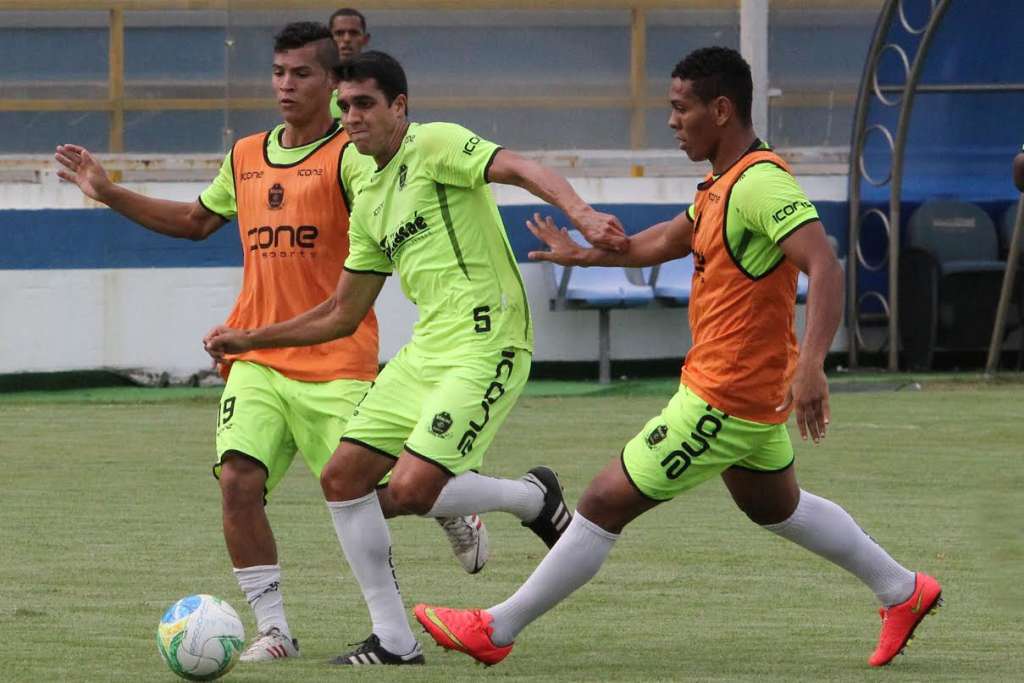 Macaé realiza treino antes da final contra o Paysandu