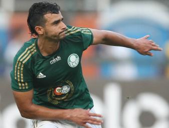 Henrique é artilheiro do Palmeiras e tem passe avaliado em R$ 2 milhões