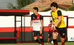 Série B: “Carrasco” do Bragantino, Diego Campos, perde posição de titular no Atlético-GO