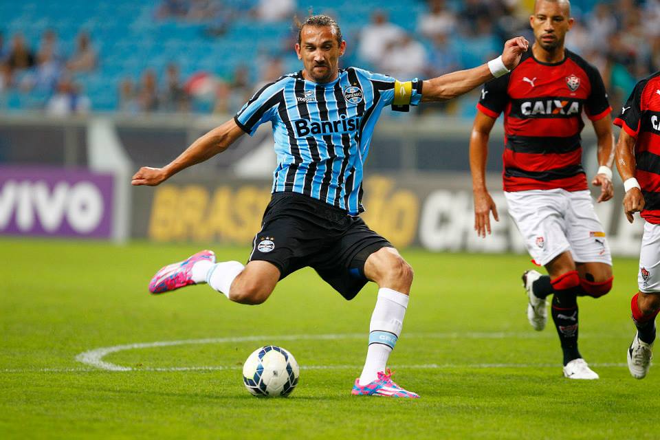 Barcos é dúvida para o confronto de domingo