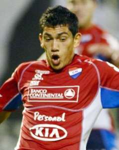 Destaque paraguaio, Coronel, do Nacional, é oferecido ao São Paulo