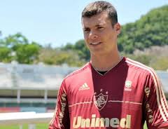 Wágner volta ao time do Flu contra o Sport