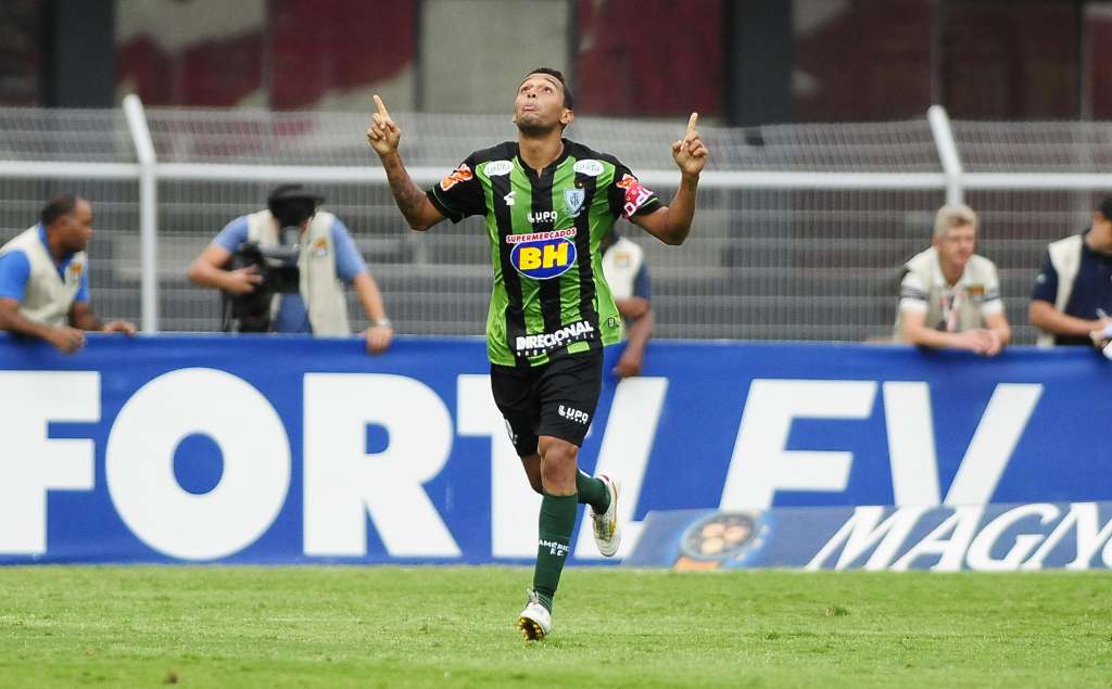 Ponte Preta 0 x 1 América-MG - Macaca decepciona novamente... 2 0002050044930 img