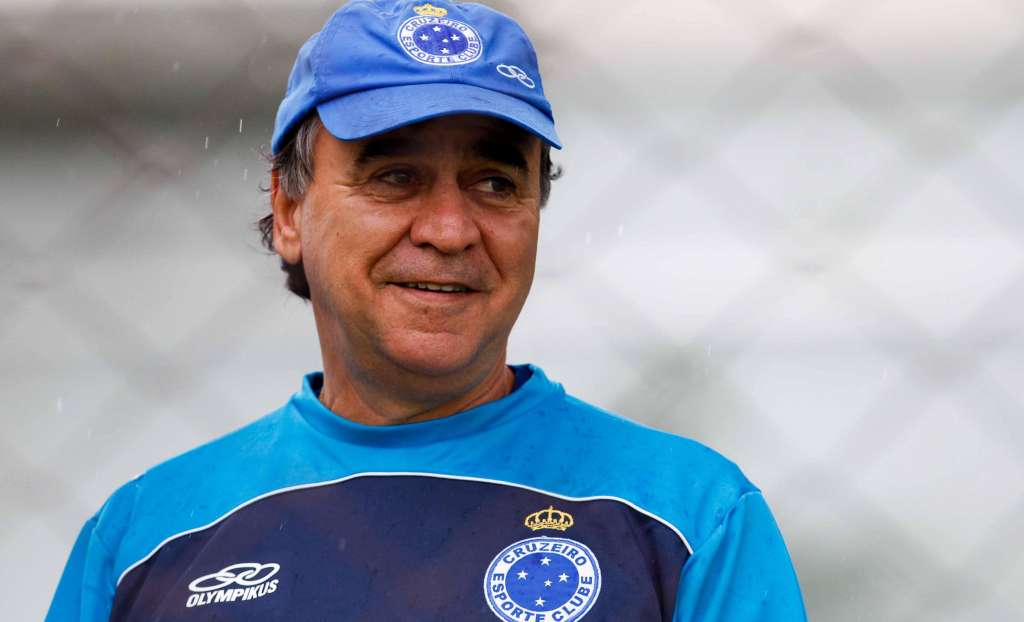 Marcelo Oliveira pode sagrar-se bicampeão do Brasileiro no comando do Cruzeiro neste domingo