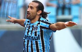 Barcos foi o heroi do Grêmio no primeiro turno na vitória, por 2 a 1