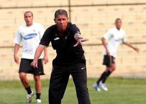 Ex-técnico da base, Zé Augusto critica política de revelação de talentos no Corinthians