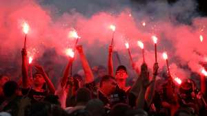 Corinthians vai ao STJD, de novo, por sinalizador na partida contra o Grêmio