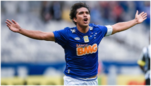 Marcelo Moreno e Samúdio entram para galeria de estrangeiros campeões Brasileiros no Cruzeiro