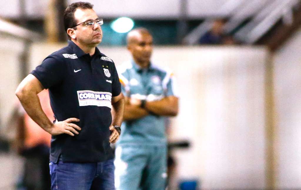 Enderson Moreira espera por reforços no Santos