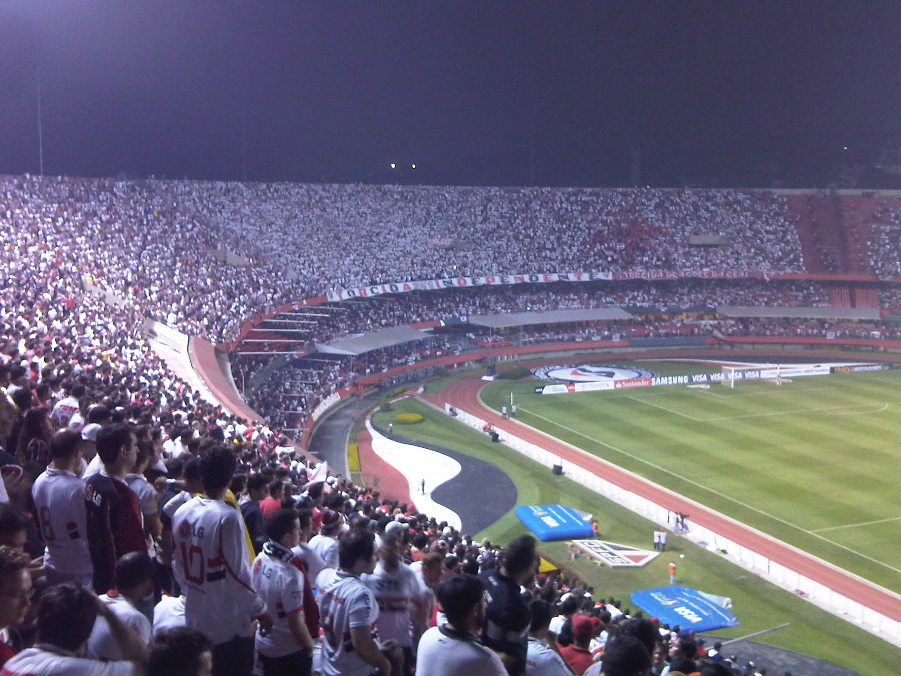 Depois de Ceni, torcedores do São Paulo poderão jogar com