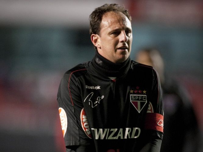 Rogério Ceni deve se aposentar no final do ano sem nenhum título em 2014