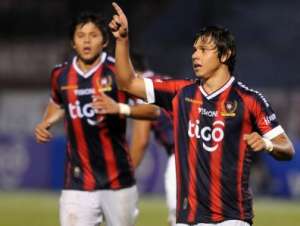 Dado como certo para 2015, meia não deve jogar pelo Corinthians