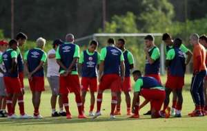Série B: Sem receber há três meses, jogadores do Náutico entram em greve