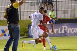 Série B: Após dispensas, Vila Nova enfrenta Lusa com jogadores da base