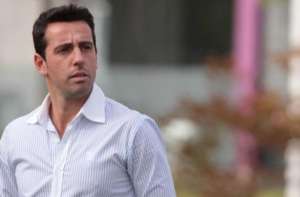 Corinthians deve premiações ao elenco, mas nega atraso de salário