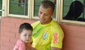 Série B: Zagueiro Vitor Hugo pede para América-MG esquecer rivais e focar no Sampaio