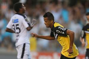 Santos não deverá ter Geuvânio em jogo da 'vingança' contra Botafogo
