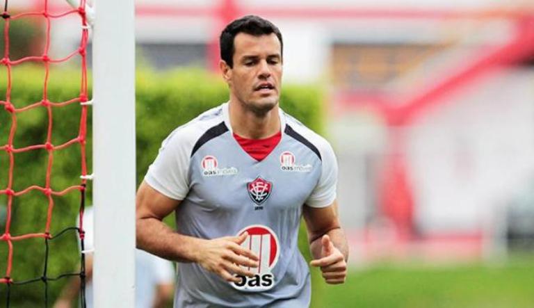 Com dores no ombro, Wilson ainda não sabe se joga contra o Flamengo