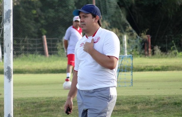 Dado Cavalcanti ainda não sabe quem escalará no Náutico