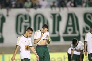 Dorival escala Lúcio e Victorino no Palmeiras para jogo diante do Internacional