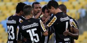 Equilíbrio é a marca dos confrontos entre Santos e Botafogo, que pode ser rebaixado à Série B