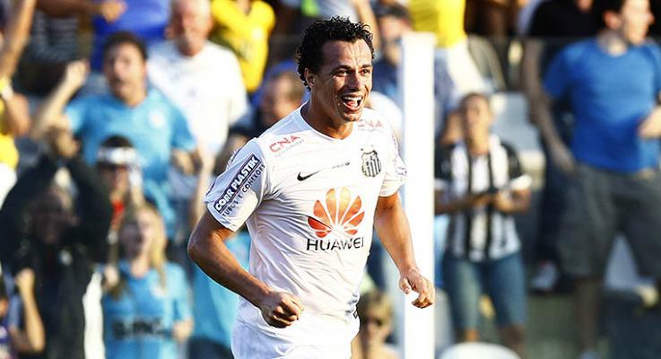 Leandro Damião marcou os dois gols do Santos