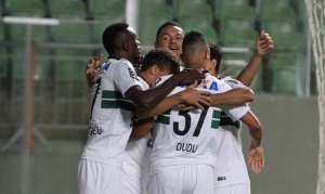 Seleção da penúltima rodada do Brasileirão tem novo artilheiro e técnico salvador