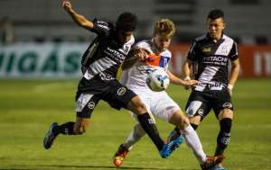 Paulistão: Ponte Preta confirma saída de Douglas Tanque, Daniel Borges e mais cinco