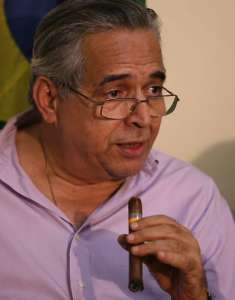 Eurico Miranda assume Vasco com orçamento reduzido